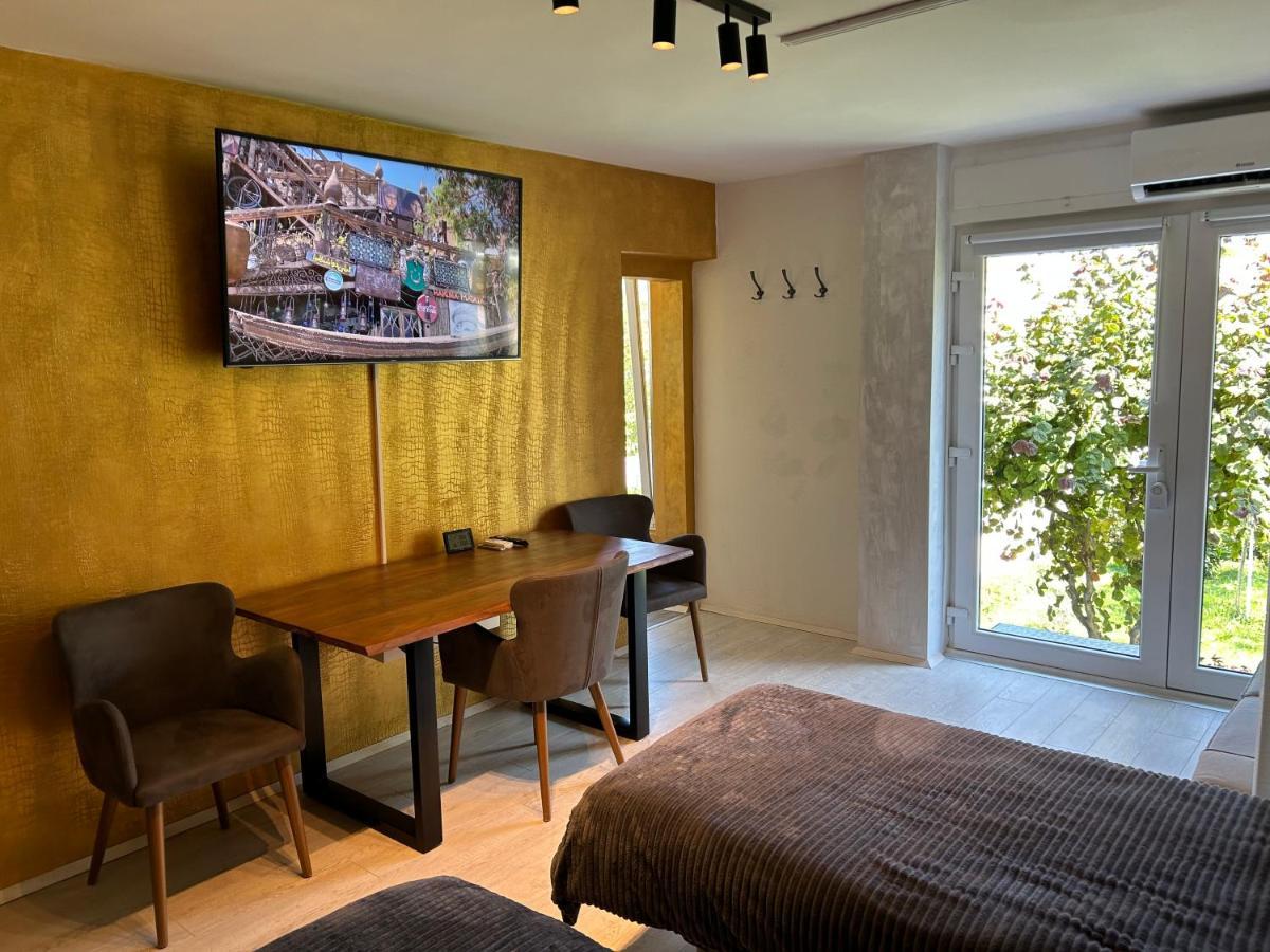 Apartment Gal Novo Mesto Exteriér fotografie