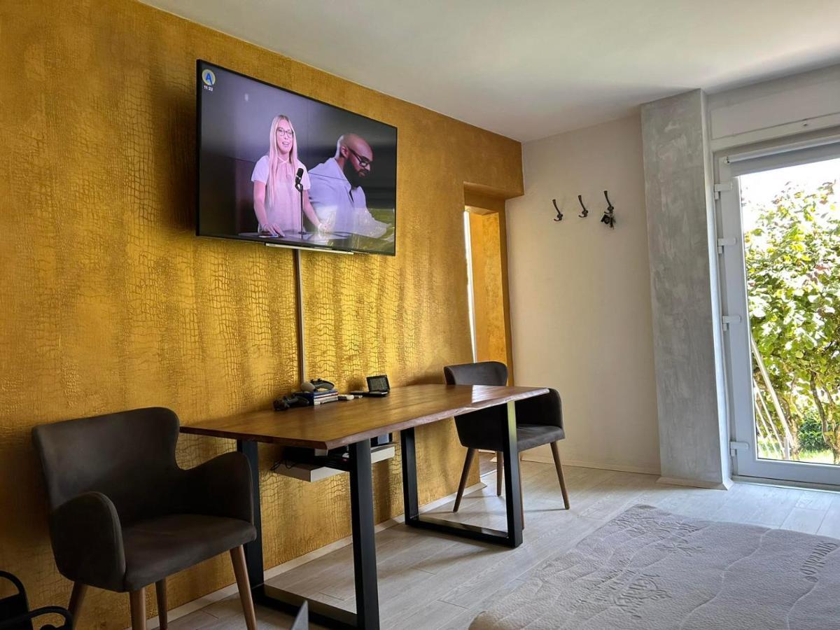 Apartment Gal Novo Mesto Exteriér fotografie